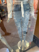 Load image into Gallery viewer, RIPPED DISTRESSED JEANS
